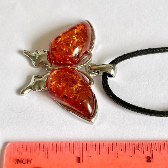 Vintage Honey Amber Butterfly Necklace Pendant Silver Plated Simulated 18" - Picture 10 of 10